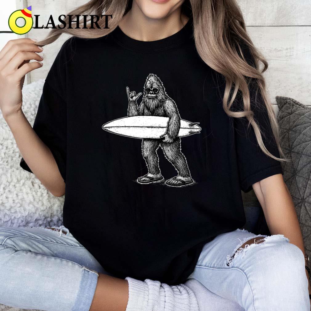 Funny Bigfoot Surfer Shirt, Sasquatch Surfershirt Classic Shirt