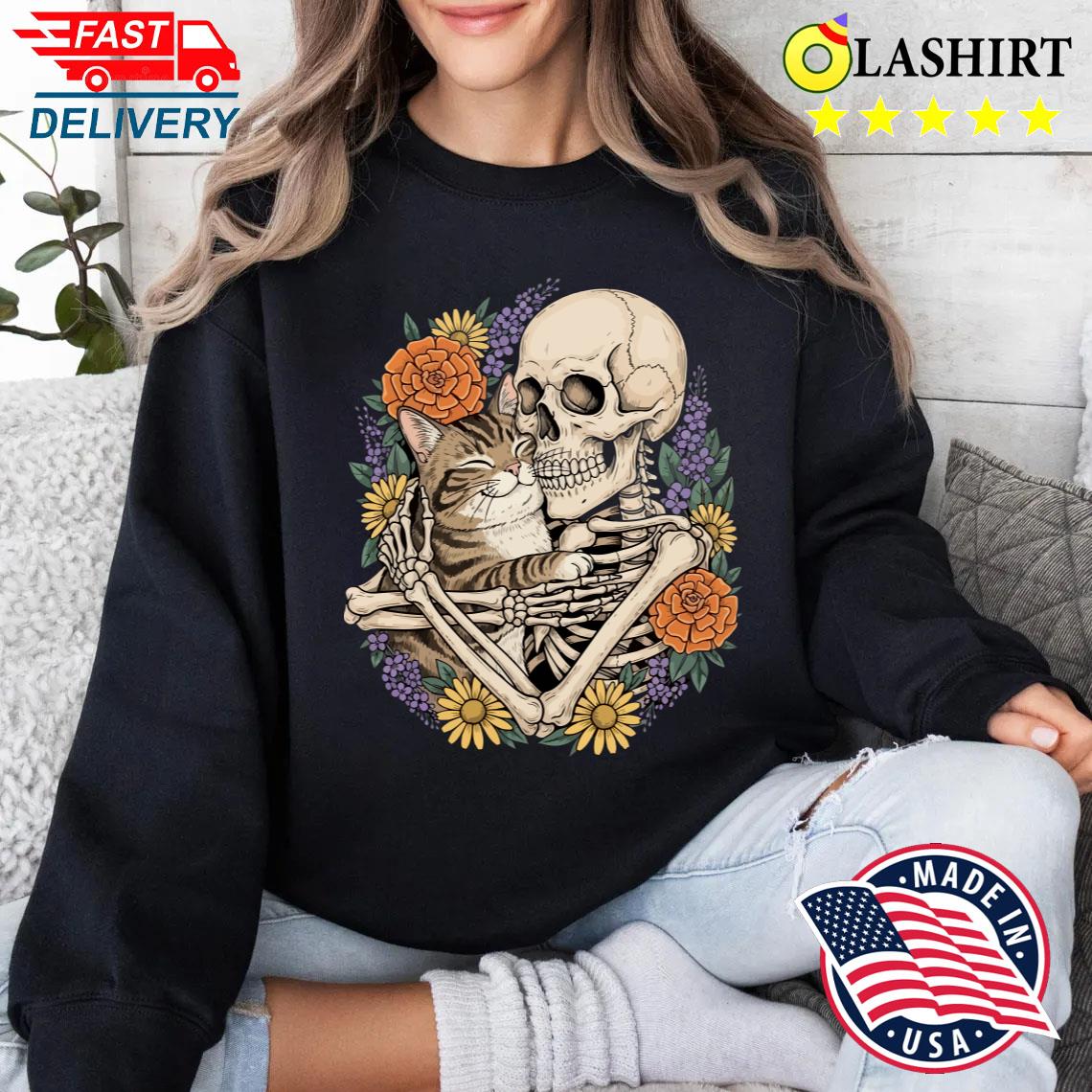 Skeleton Hugging Cat Floral Halloween Cats Lover T-shirt Sweater Shirt