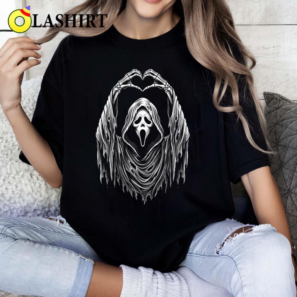Vintage Ghost Face Heart Hands Horror Costume Halloween T-shirt Classic Shirt